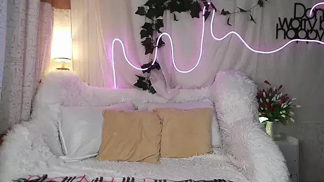 Try our streaming cams variety and talk on a personal level with our adorable girls streamers, showing off their bountiful shapes and dildos.