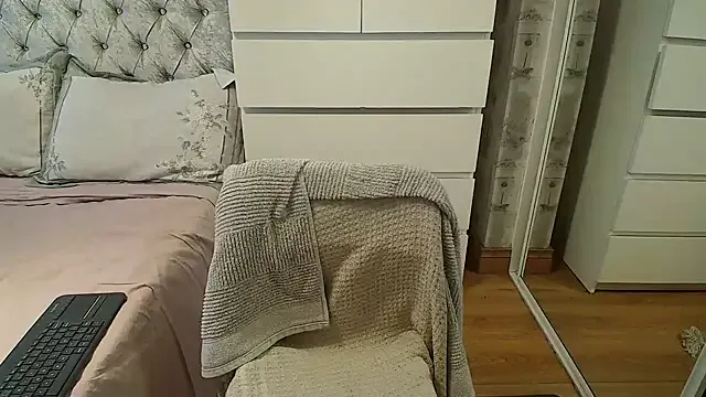 jessicaIee on StripChat 