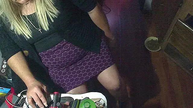 jessicalove99 from StripChat