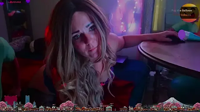 Try our streaming cams variety and talk on a personal level with our adorable girls streamers, showing off their bountiful shapes and dildos.