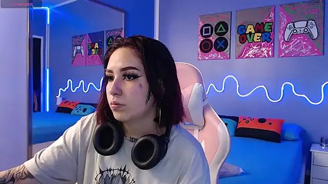 Try our streaming cams variety and talk on a personal level with our adorable girls streamers, showing off their bountiful shapes and dildos.