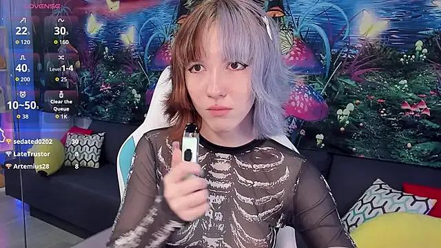 Try our streaming cams variety and talk on a personal level with our adorable girls streamers, showing off their bountiful shapes and dildos.