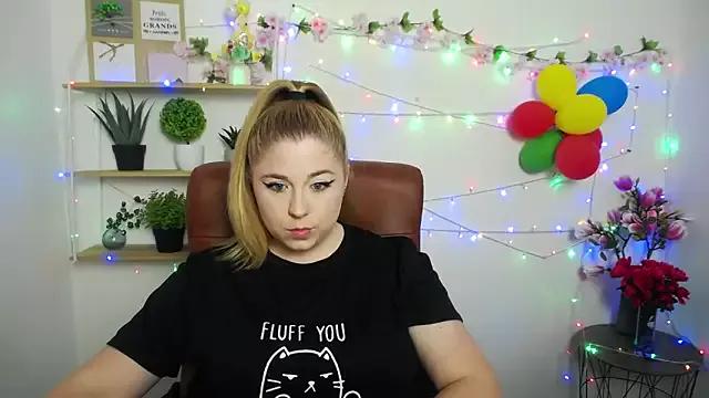 Try our streaming cams variety and talk on a personal level with our adorable girls streamers, showing off their bountiful shapes and dildos.