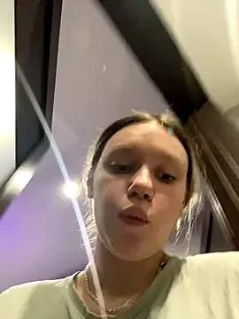 Jessuk25kiss from StripChat
