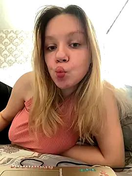 Jessuk25kiss from StripChat