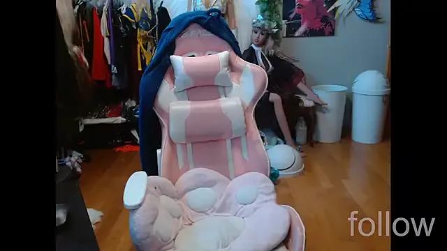 Try our streaming cams variety and talk on a personal level with our adorable girls streamers, showing off their bountiful shapes and dildos.