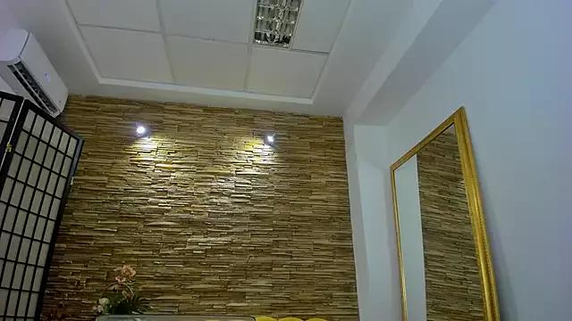 Try our streaming cams variety and talk on a personal level with our adorable girls streamers, showing off their bountiful shapes and dildos.