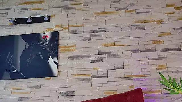 Try our streaming cams variety and talk on a personal level with our adorable girls streamers, showing off their bountiful shapes and dildos.