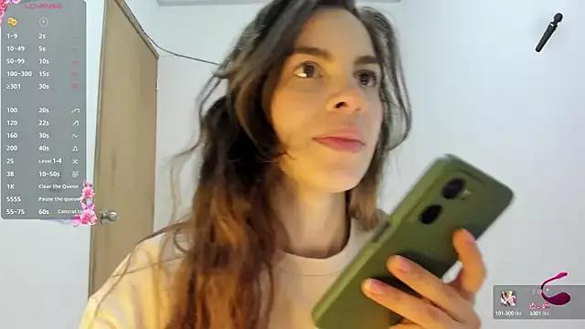 jessyegoldenn from StripChat