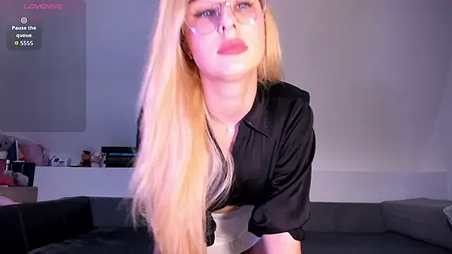 JessyyJ on StripChat 