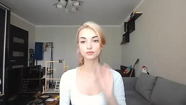 JillianBozak from StripChat is Freechat