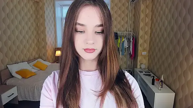JinnyMcie from StripChat