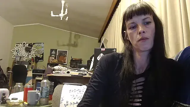 jizzabelle85 on StripChat 