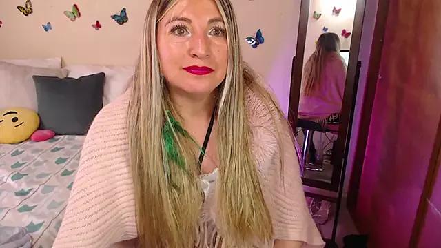 Try our streaming cams variety and talk on a personal level with our adorable girls streamers, showing off their bountiful shapes and dildos.