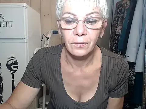 Jona33 from StripChat