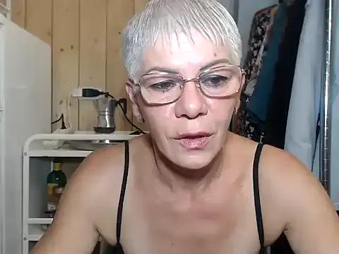 Jona33 from StripChat