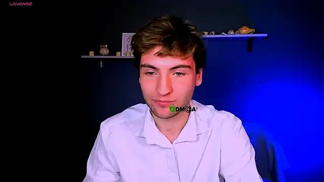 joseph_bear_ from StripChat is Freechat