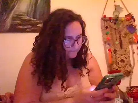 juicyrubies from StripChat is Freechat