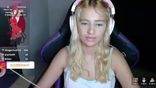 jujubinhahot from StripChat