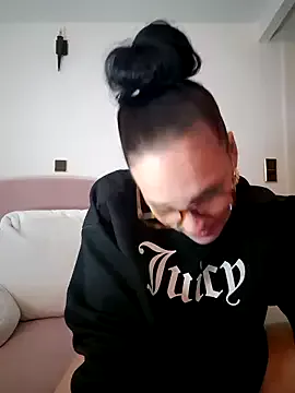 Jujuiicy on StripChat 