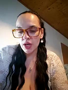 Jujuiicy from StripChat is Freechat