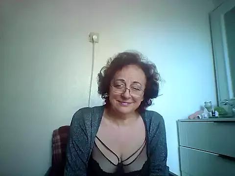 Julia54391 from StripChat is Freechat