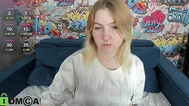 Julia_Jips from StripChat is Freechat