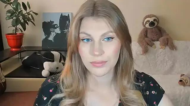 JuliaMuuun from StripChat is Freechat
