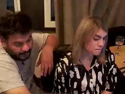 julianalovethis from StripChat is Freechat
