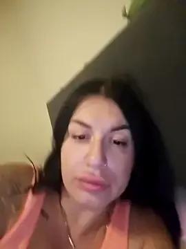 Julianneloreen from StripChat is Freechat