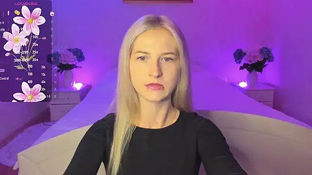 Julie_Blaze from StripChat