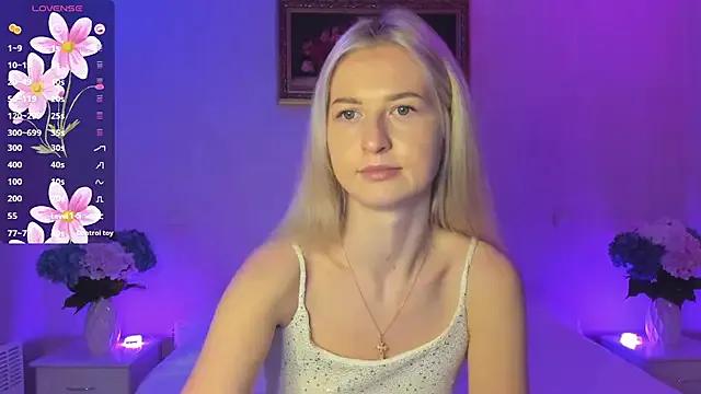 Julie_Blaze from StripChat