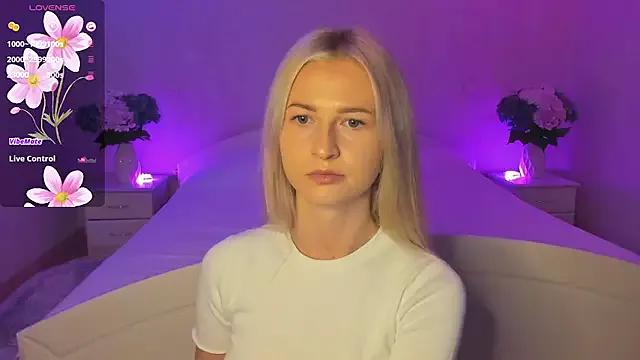 Julie_Blaze from StripChat