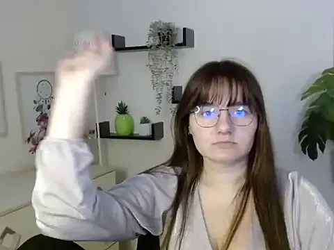 Julie_Diamond from StripChat is Freechat