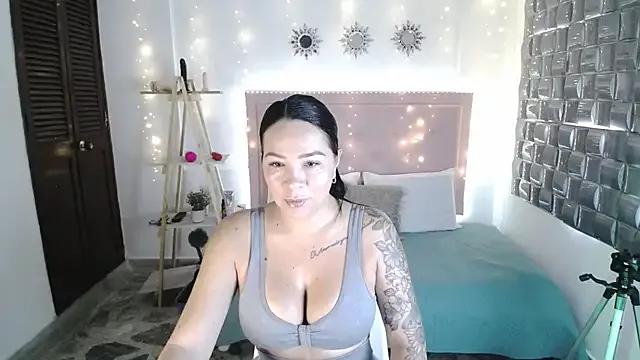 Try our streaming cams variety and talk on a personal level with our adorable girls streamers, showing off their bountiful shapes and dildos.
