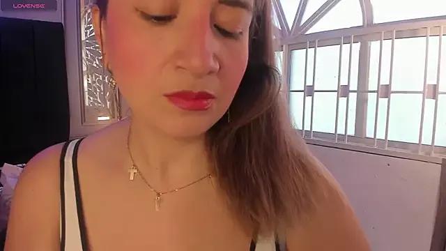 Try our streaming cams variety and talk on a personal level with our adorable girls streamers, showing off their bountiful shapes and dildos.
