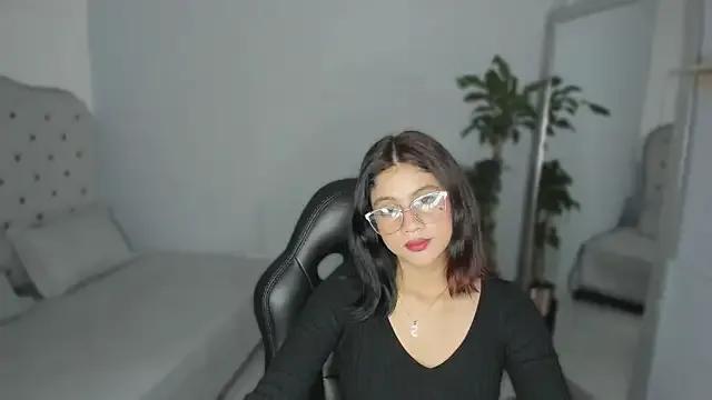 Julieth_brown_ from StripChat is Freechat
