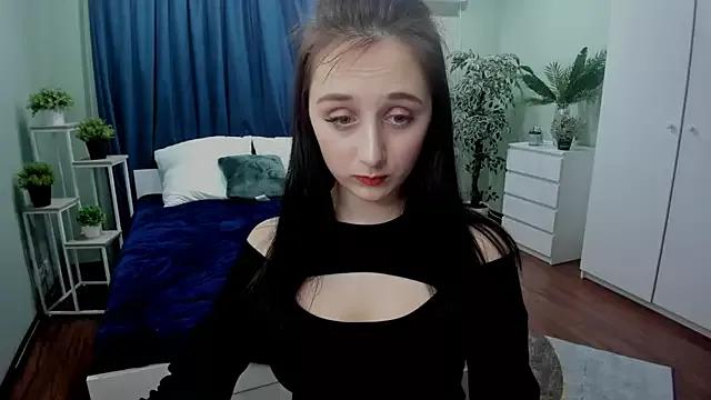 JulietMonli from StripChat is Freechat