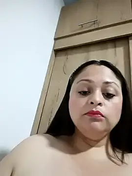 Julietta_1602 from StripChat is Freechat