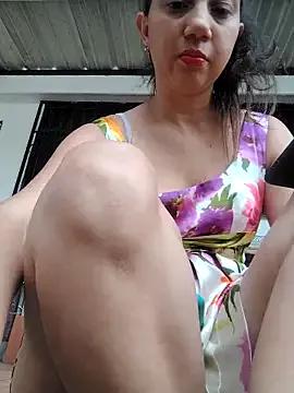 julietta_maxi from StripChat is Freechat