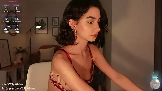 JulietteDee from StripChat is Freechat