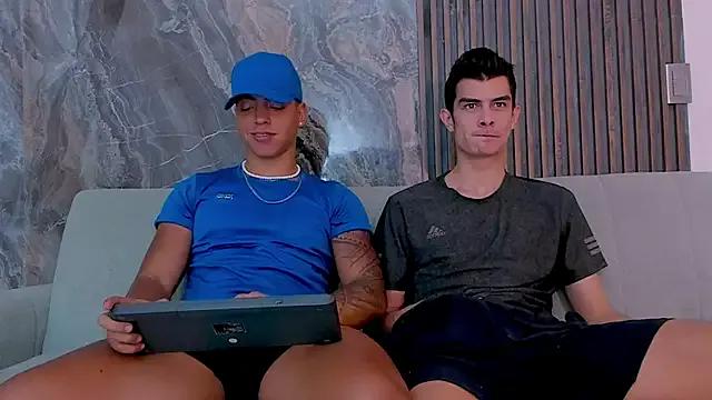junior_friendss from StripChat is Freechat