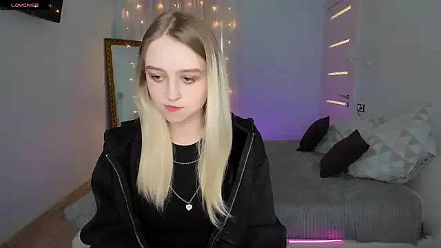 Try our streaming cams variety and talk on a personal level with our adorable girls streamers, showing off their bountiful shapes and dildos.