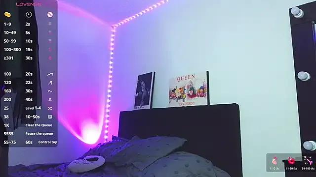 JustMeghan from StripChat is Freechat