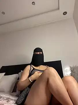 jyjyelamira from StripChat