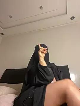 jyjyelamira from StripChat