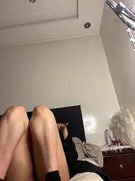 jyjyelamira from StripChat