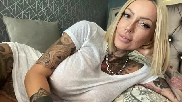 KadaLove69 from StripChat