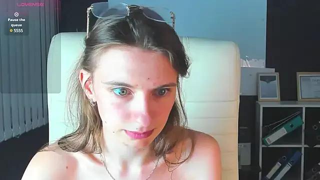 kaleriyaa_ from StripChat is Freechat