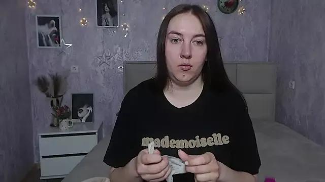 KaleyReed from StripChat is Freechat